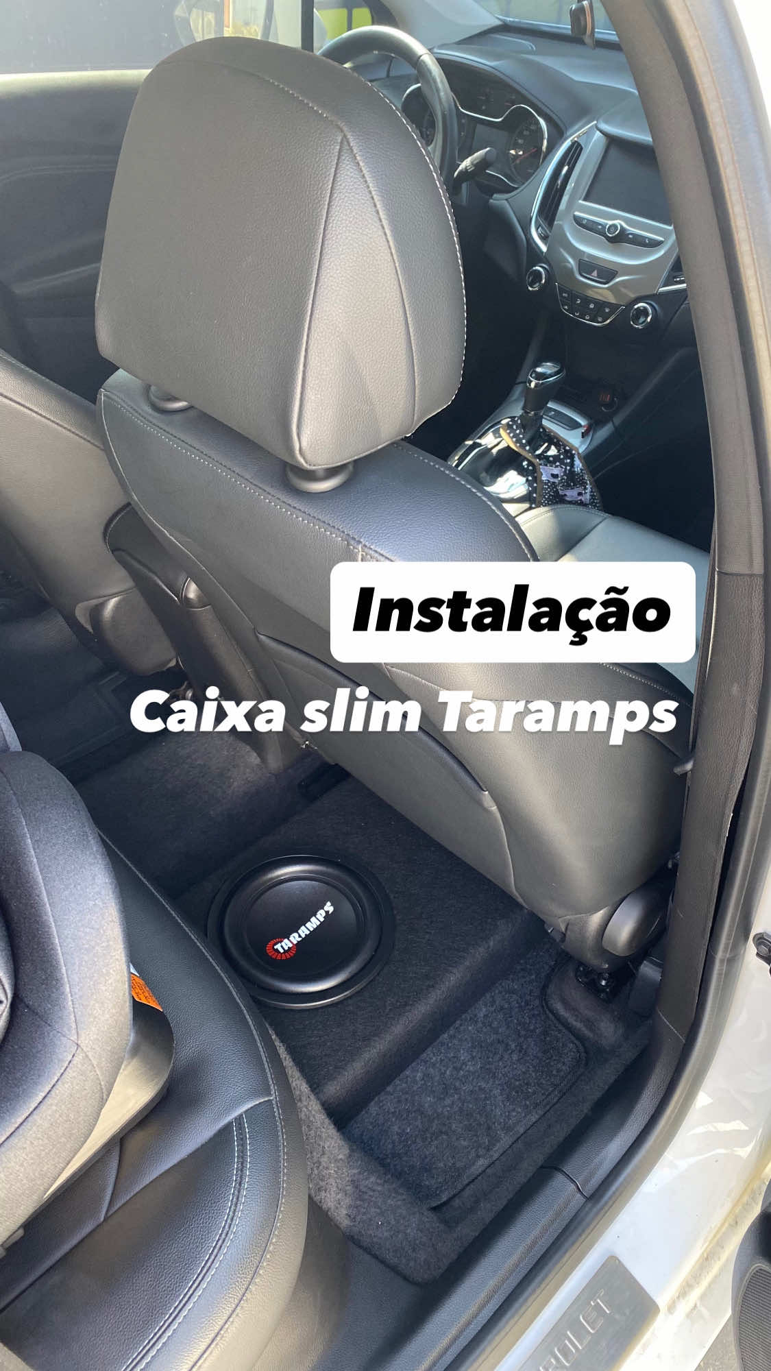 Instalação de Caixa Slim Taramps finalizada com sucesso!   Grave limpo, produto compacto, sem ocupar espaço . Quer também? Chama no direct! 🔊🔥   #SomAutomotivo #Taramps #CaixaSlim #som#CarAudio#