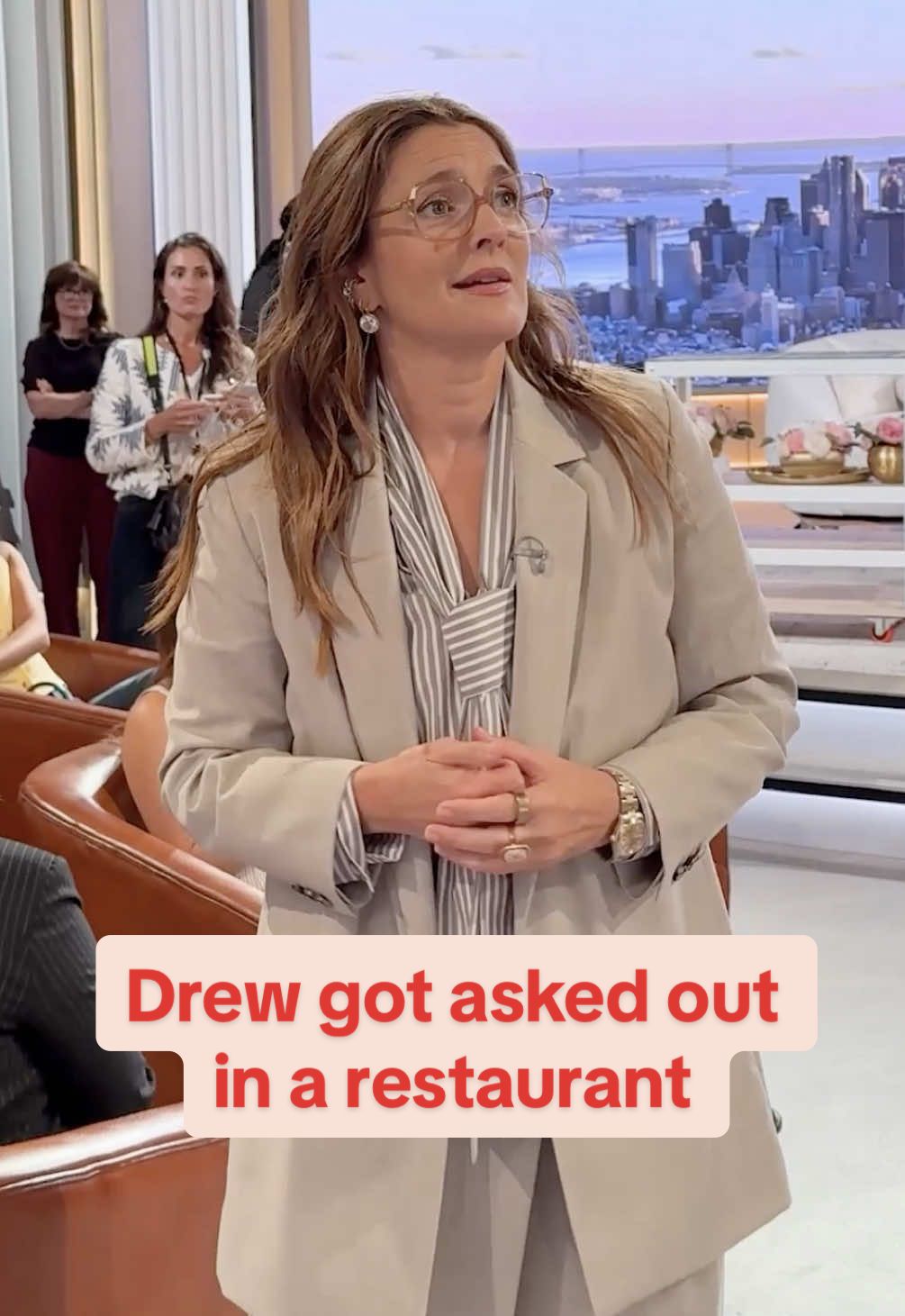 This one goes out to all the singles out there! 🤣 #dating #single #datenight 