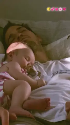 قال رسول الله ﷺ: {لا تكرهوا البنات فإنهن المؤنسات الغاليات}. 🥺🎀💞 #المؤنسات_الغاليات #couplemuslim #الحب_الحلال #ويجعلون_لله_البنات_سبحانه 