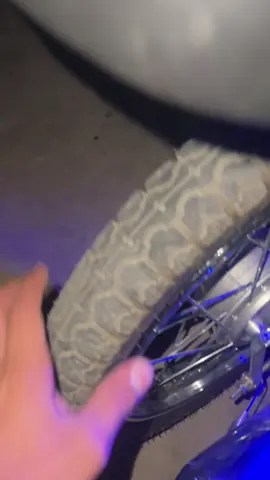 من تريد تتطلع وتلكه التاير نازل❤️🥲              #الشعب_الصيني_ماله_حل😂😂 