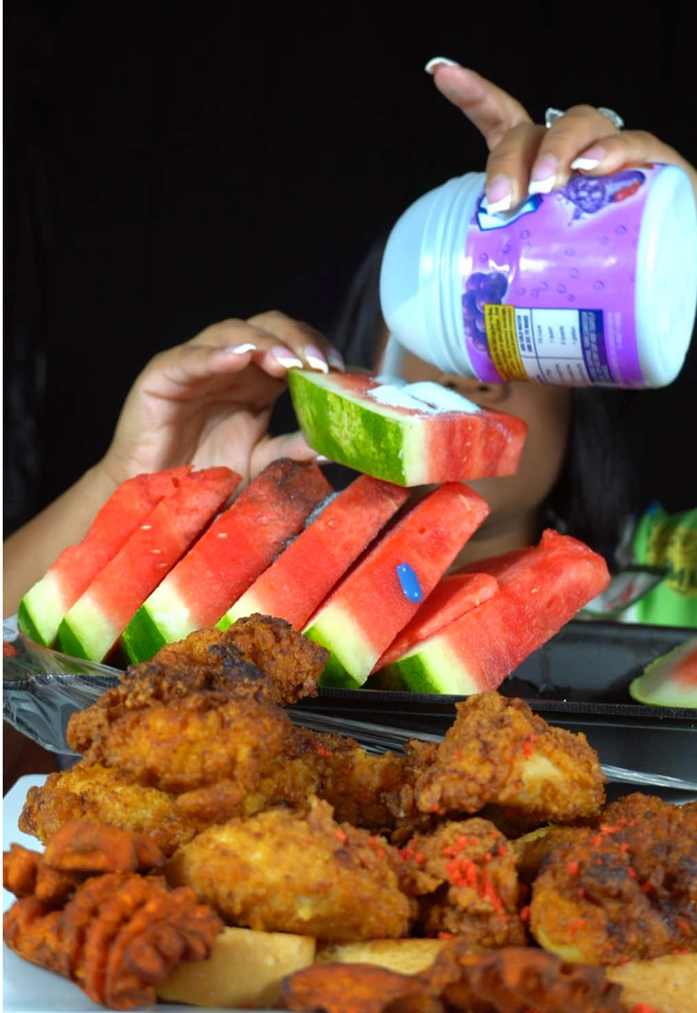 Have you tried watermelon with grape kool aide? It’s soo delicious! Would you try this combo? #asmrsounds #asmr #mukbang #mukbangeatingshow #fyp 