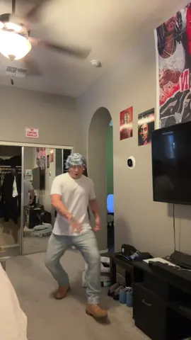 I fw this dance 🕺🥸 #jaytogroovyy #jayfune 