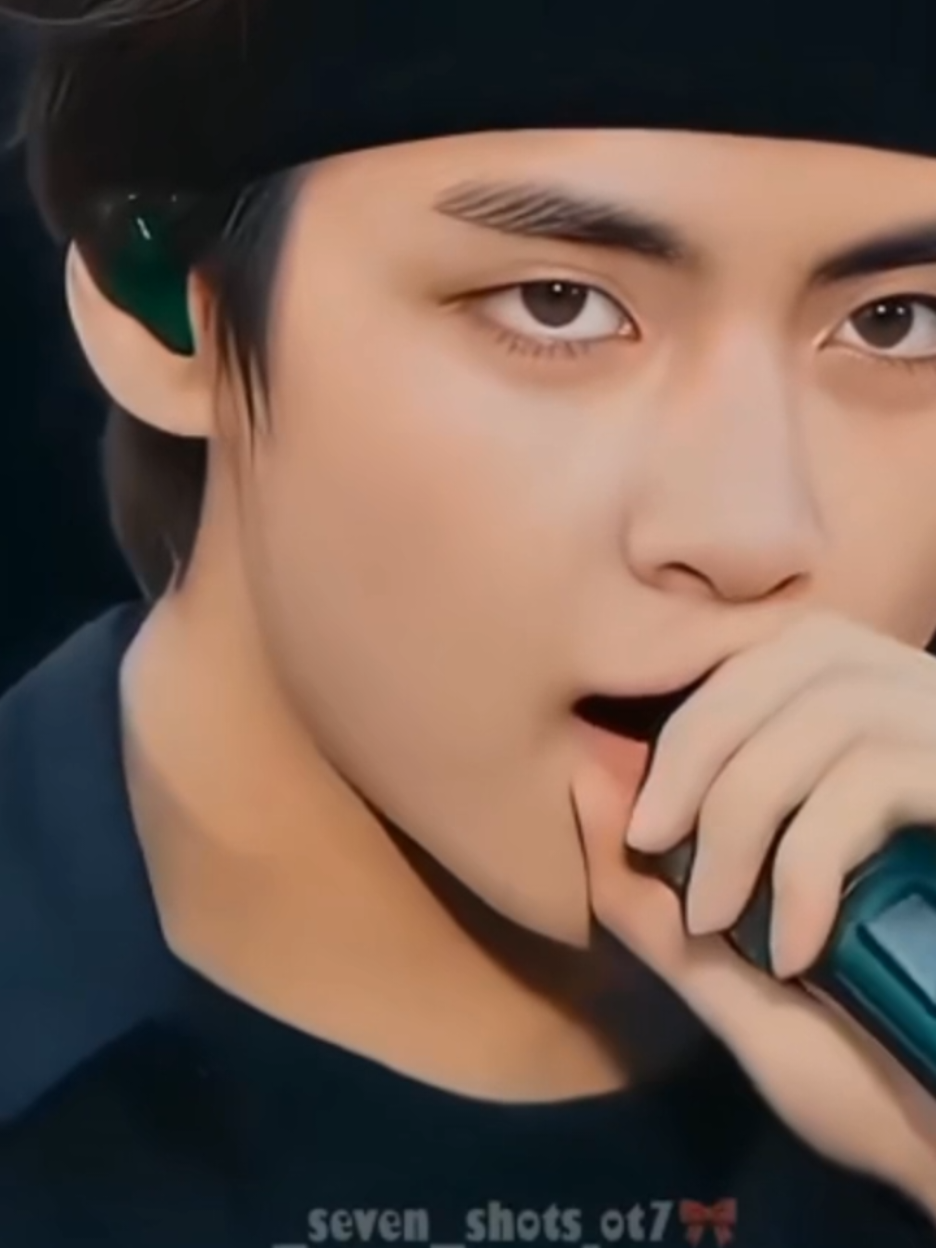 My type of boy❤️‍🔥🔥💯 #kimtaehyung #v #bts #btsarmyforever #gataonly