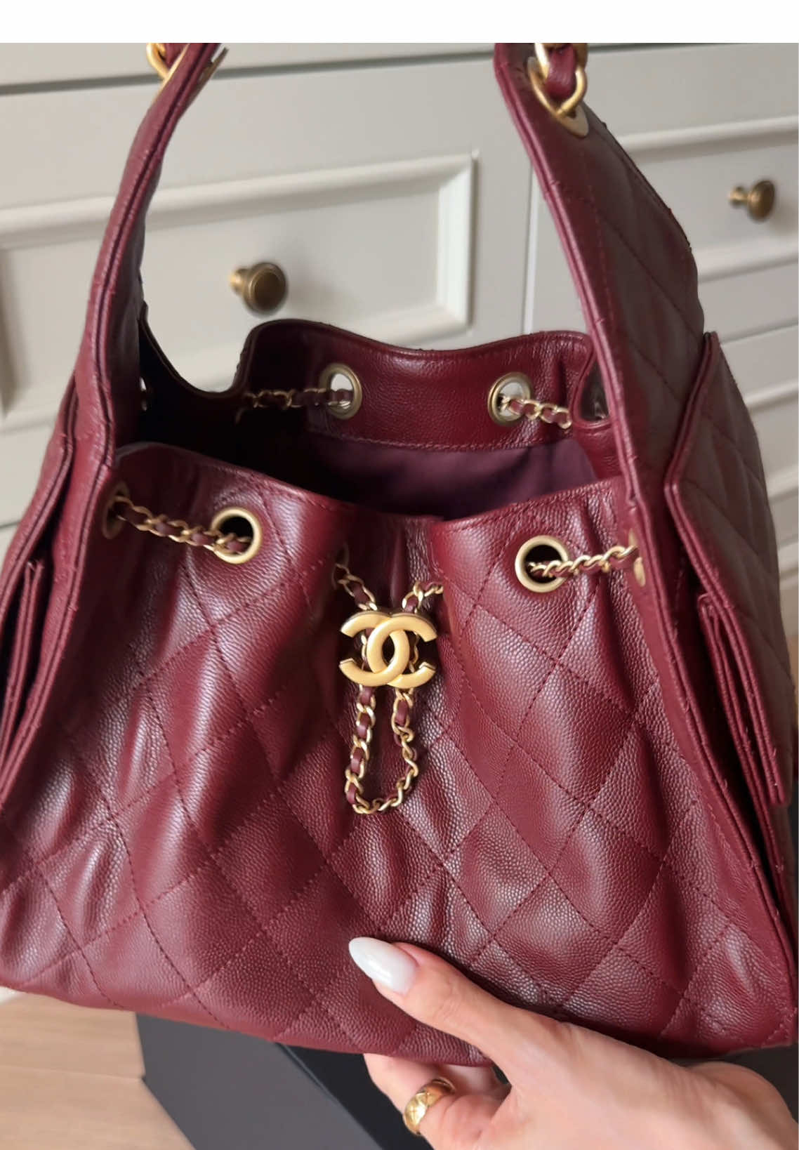 My cherry cc25 bag❤️❤️❤️ #chanel #chanel25bag #bougieonabudget #ElegantStyle #luxury 