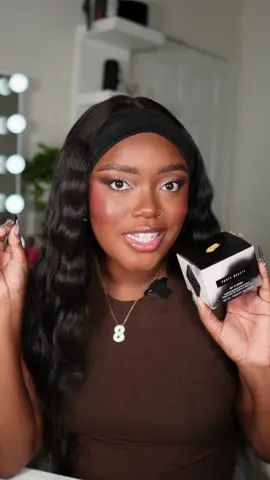 a NEW fenty setting powder!?Lets get into it! 👀💨 @Fenty Beauty  • • • #fenty #fentybeauty #fentysettingpowder #newmakeup #settingpowder 