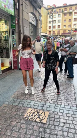 #bilbao #bailaconiriska #dancewithiriska #dance #improvisation 