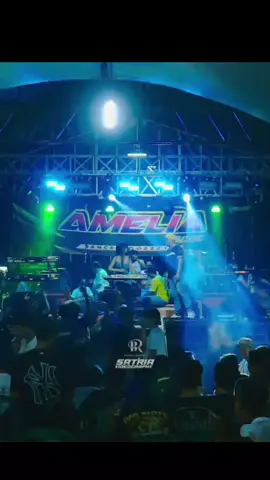 DJ dian cantika @DiCan @Dican @ameliamusic49 #ameliamusic #ojingrembang #ojingtogether #ojingpati #fyp 