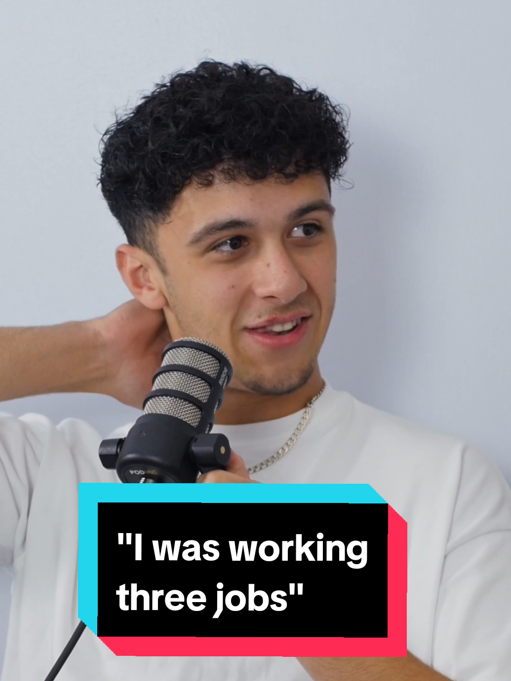 Clipping up his streams on his break in maccies 🍟 EPISODE OUT NOW ON ALL PLATFORMS 🚨🎧  #fyp #streamer #bigbeno #wintonyanited #irlstreaming 