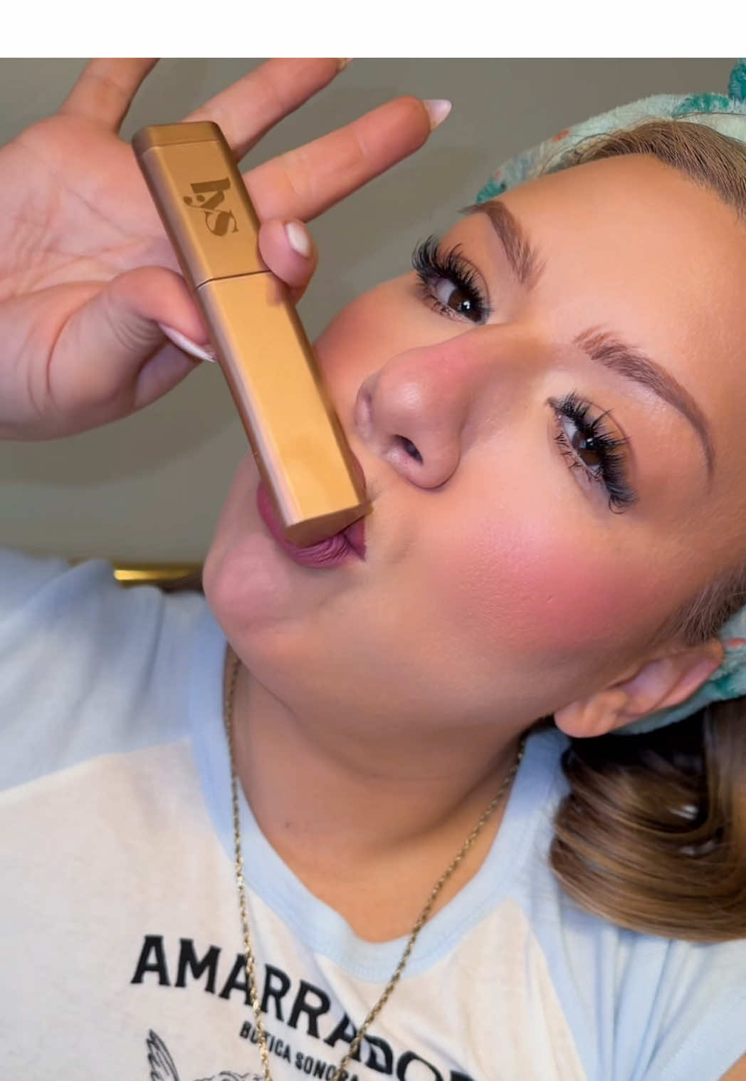 Ultra Creamy Super Viral Contour stick No Limits Cream Bronzer Stick by none LYS Beauty!! Aka and very notably the first Black-owned clean cosmetics brand to be sold at the Sephora. The brand, founded by Tisha Thompson!! #cleanbeauty #lysbeauty #nolimitsbronzer #SuperBrandClub #blackownedbeauty 