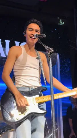 Move Onแบบใด ของแทร่ หล่อเกิ้น หล่อมาก 😍🕶️ #MoveOnแบบใด  #โจอี้ภูวศิษฐ์  #joeypws  #joeyphuwasit  #เพลงใหม่ 