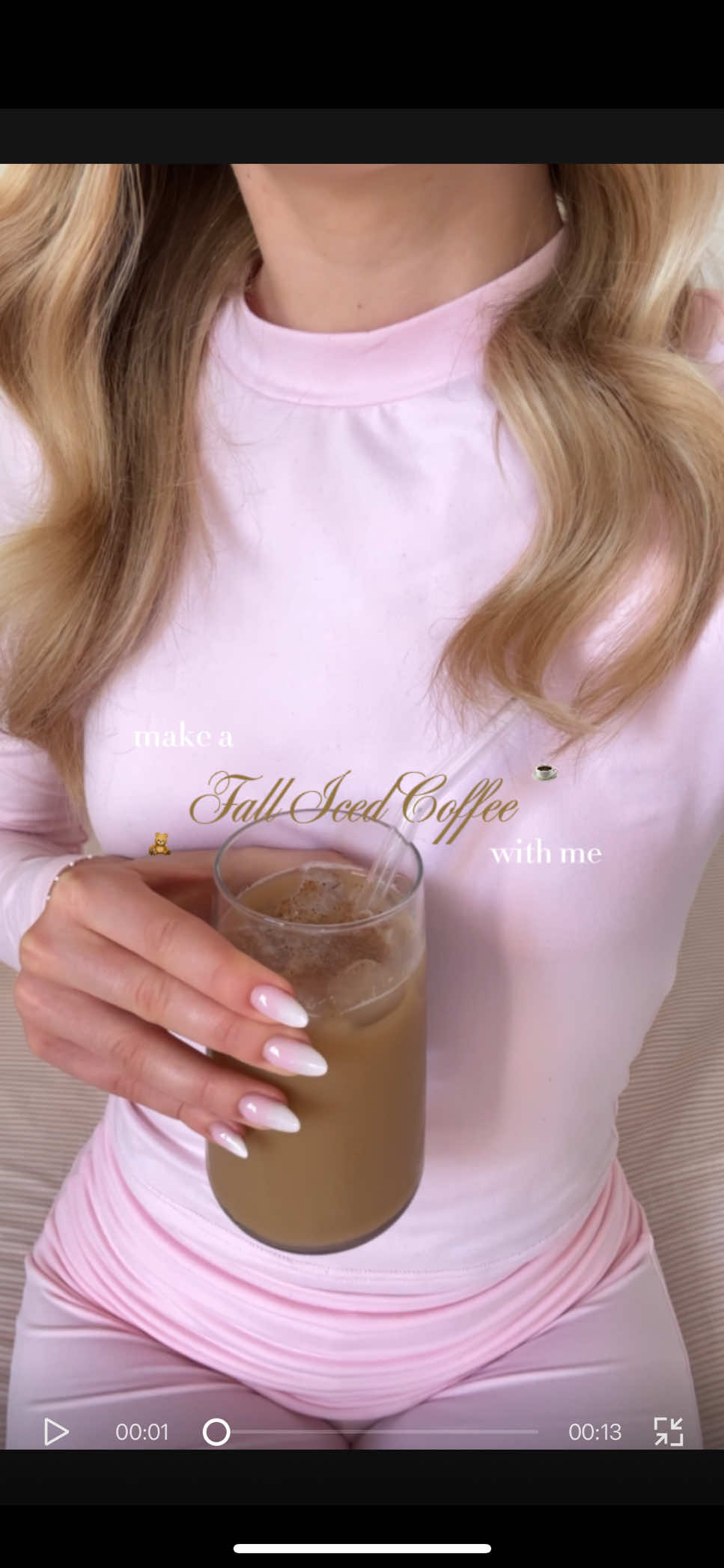 make a fall iced coffee with me 🧸🍂☕️ #fall #autumn #icedlatte #icedcoffe #falldrinks #autumndrinks #pumpkinspice #pumpkinspicelatte #makeacoffeewithme #romanticizefall #fallvibes #autumnaesthetic #gilmoregirls #romanticizeyourlife #girltok #pinterestaesthetic #aestheticvideos #cleangirl #girlythings #viral #fyp  #CapCut 