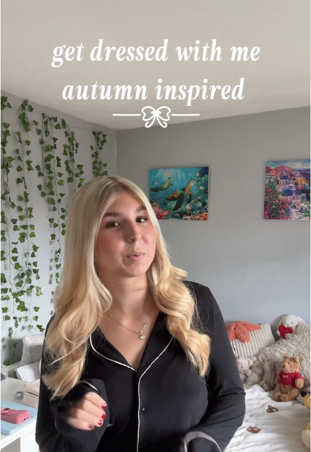get dressed with me autumn inspired!! let me know if i defo should turn this into a series or not🤎#getdressedwithme #getdressedwithmeautumn #getdressedwithmeee #OOTD #autumnfashion 