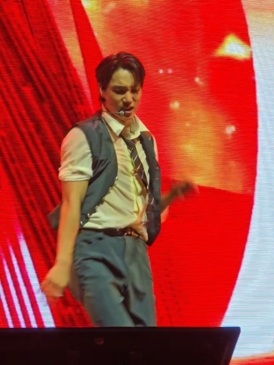 Presentación completa de Wait On Me en México 🔥❤️ #kaion #kaioninmexico #kaion_in_mexico_city #exo #kai 