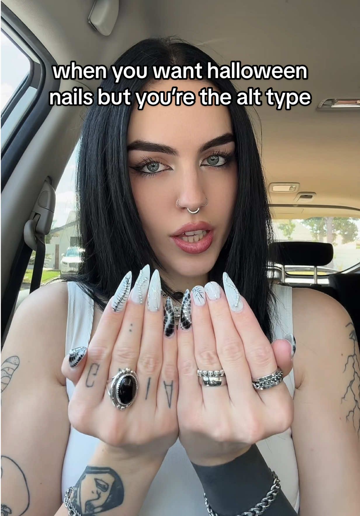 CENTIPEDE NAILS!! sorry you’ll never catch me with orange nails lol @KaeKlaws #wlw 