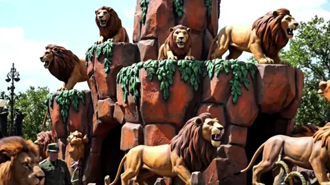 I hope one day Disney has parades like this😊😊#ai 