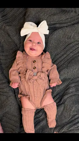 Hold your baby tight. Time goes by way to fast. #newmom #babygirl #babyoutfit #babygirloutfit 
