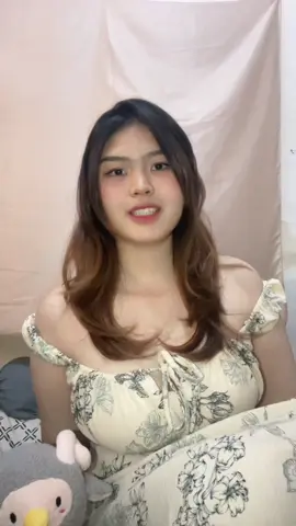 Ngapain repot… ada nona manise di sini sayang e~ 😚🌺 #fyp 