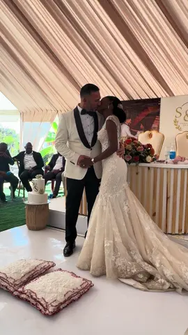 Bathong ba Modimo😆😆🤣🥹😍🥰🥰#fyppppppppppppppppppppppp #fypage #myweddingdress #myhusbandisthebest 