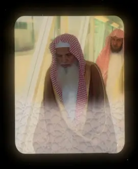 { هيهات هيهات لما توعدون (٣٦) إن هي إلا حياتنا الدنيا نموت ونحيا وما نحن بمبعوثين (٣٧) } [سُورَةُ المُؤْمِنُونَ: ٣٦-٣٧] - تفسير المختصر: بعيد جدا ما توعدون به من إخراجكم من قبوركم أحياء بعد موتكم، ومصيركم ترابا وعظاما بالية.ليست الحياة إلا الحياة الدنيا، لا الحياة الآخرة، تموت الأحياء منا ولا تحيا، ويولد آخرون فيحيون، ولسنا بمخرجين بعد موتنا للحساب يوم القيامة. . #علي_الحذيفي #سورة_المؤمنون 