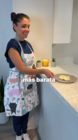 🍗💪 ¿Cuál es la mejor proteína?  Te lo digo sin rodeos…👇 La que COMES todos los días.  No la más cara.  No la más fancy.  No la que viste en TikTok con nombre raro. 📌 ¿Animal o vegetal? Animal  📌 ¿Whey o comida real? Depende del contexto. 🥚 Huevo, pollo, pescado, carne, whey…  Todo suma. ✅ Lo importante es que cumplas tu dosis diaria.  Porque sin proteína suficiente…  ➡️ pierdes músculo  ➡️ no te sacias  ➡️ y te frenas en tu progreso. 🎯 Entonces, ¿cuál es la mejor?  La que se adapta a tu bolsillo, tu gusto y tu plan. 👇 Comenta cuál es la que tú más usas. . 📌 Guarda este reel si siempre te confundes con las proteínas.