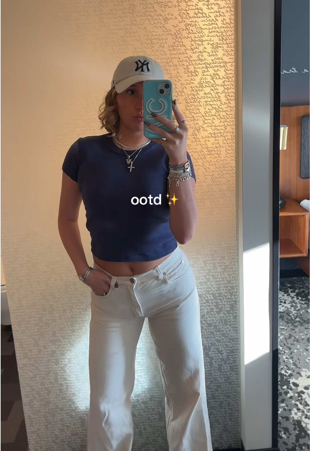 Hello Boston 🤭 #OOTD #boston #lifestylecontentcreator #yankeesredsox 