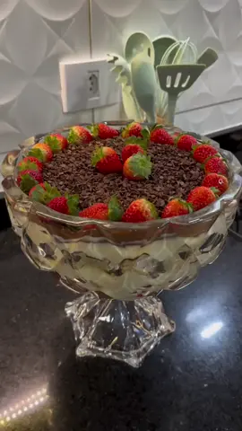 esse centro de mesa da lyor é um luxo 🤌🏻😍 link nos comentários ✨  #lyor #sobremesa #receita #shopee #fyp 