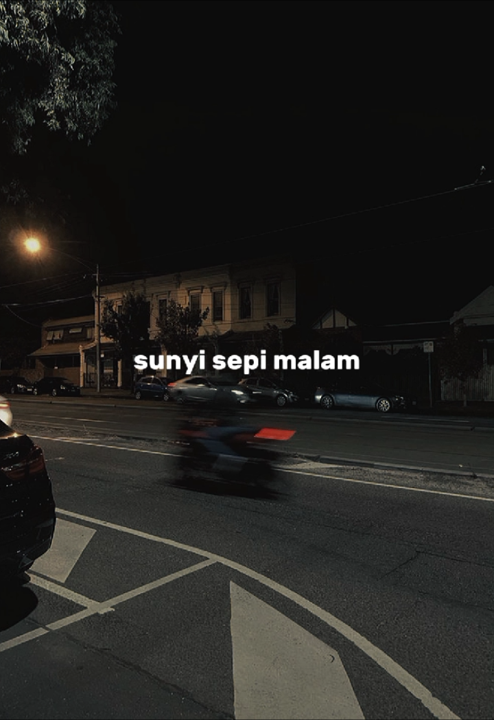 #CapCut Wulan merindu 🤙🎧#templatecapcut #lirik #estetik #fyp 