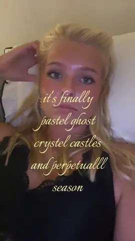 #crystalcastles #pastelghost #winter #fall 