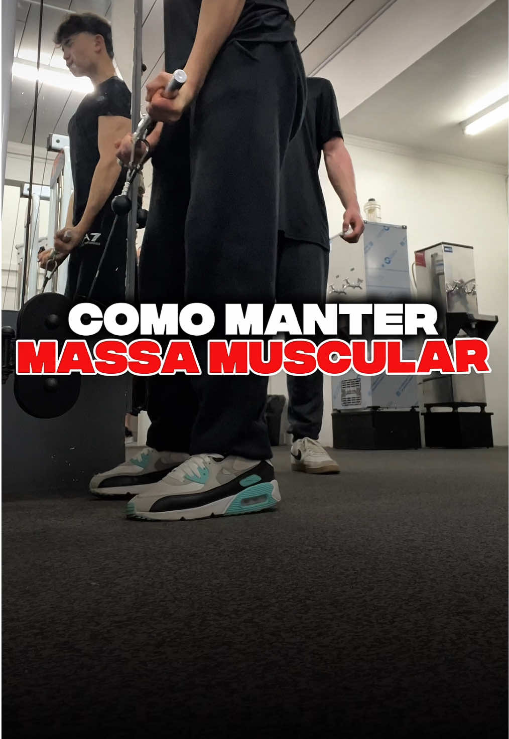 Como ganhar massa muscular mesmo em cutting.                 #fyp #gym #creatorsearchinsights #dieta 