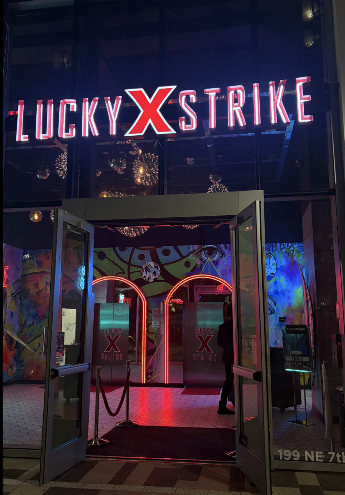 Bowled a few strikes, sipped a few drinks🎳🍹 I love girls night, a time was HAD! @Bella B  #LuckyStrike #weekendfun #bowling #thingstodoinmiami  #fypシ 