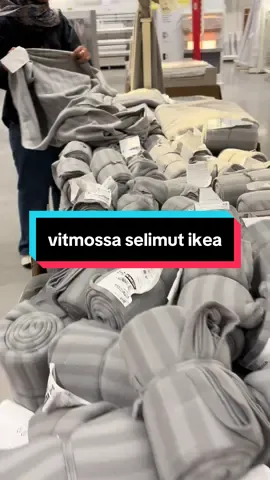Ikea Vitmossa selimut lembut langsung dikirim dari official store nya ikea yaaa #ikea #vitmossa #selimut #selimutviral #selimuthalus 