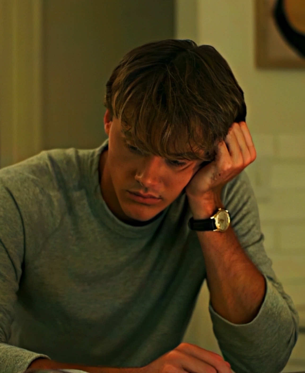 never thought i’d edit him, but oh well…conrad is me, im him ac: me cc: me(chroma) scp: jcqscenes  #thesummeriturnedpretty #thesummeriturnedprettyedit #tsitp #tsitpedit #conrad #conradfisher #conradfisheredit #edit  - conrad fisher the summer i turned pretty