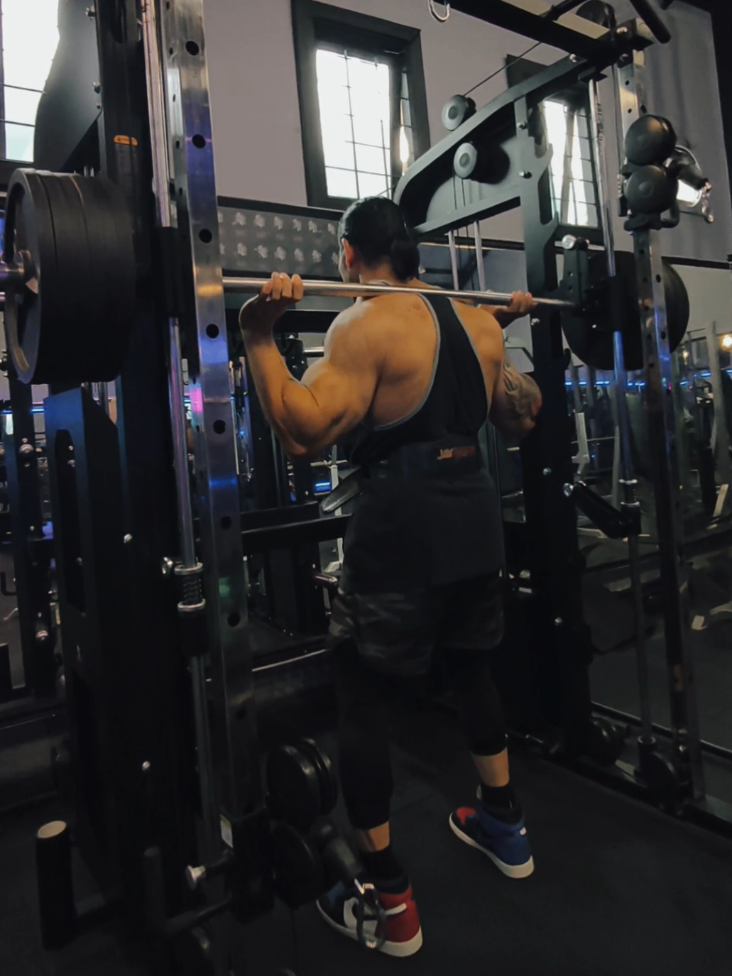 #binaragaindonesia #fitnesscity #gym #royjodiebodybuilder #gymbandung  @royjodybodybuilder  @fitnesscity663 