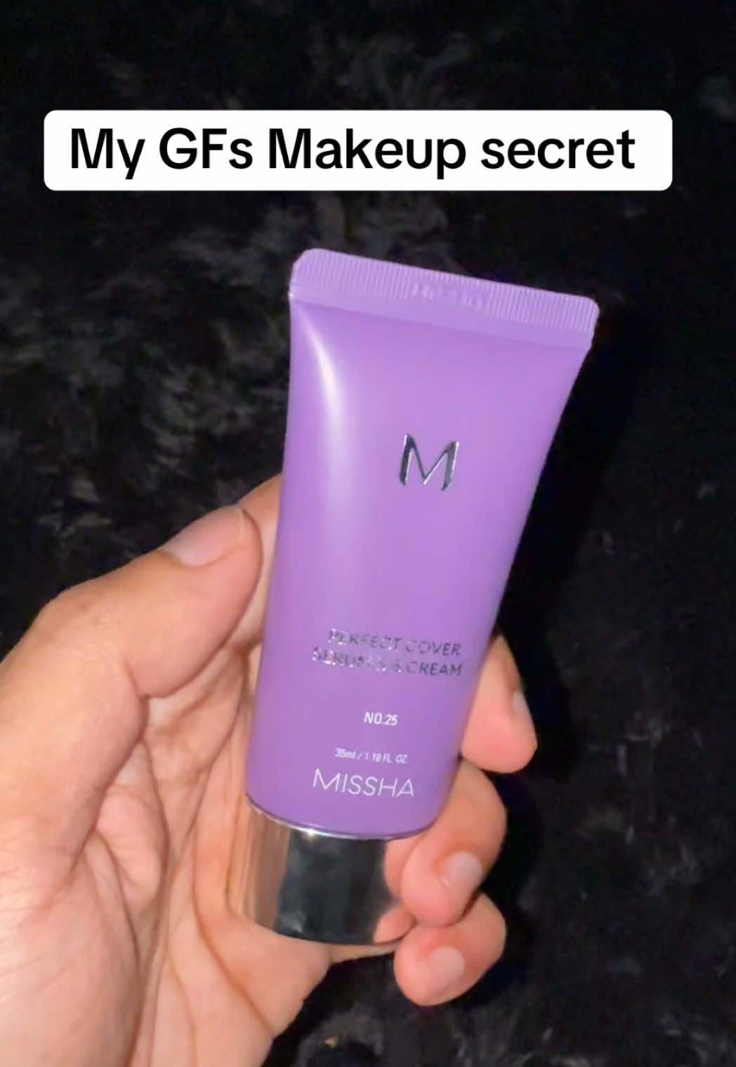 Makeup that gets rid of dark circles underneath your eyes and gives you a blend look to get your eyes more popping #makeup #woman #ladiessecret #ladies 