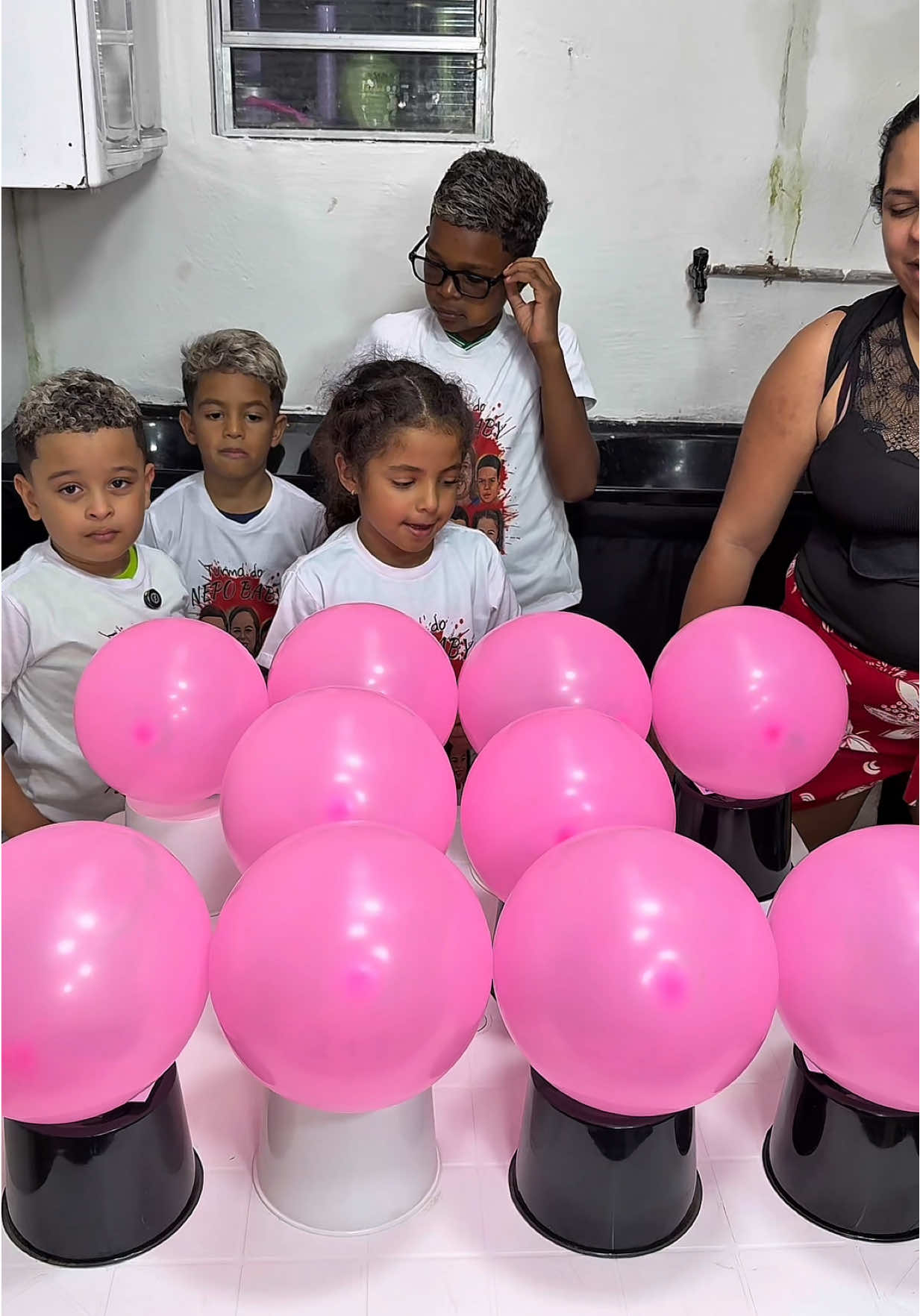 Estoure o balão e responda! #chuchu #nepobaby #gabrielchuchu #frankocean #brasil 