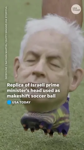 ✅Activists held a soccer game to protest the war on Gaza, using a real-life replica of Netanyahu's head as a ball. Location: New York City, across from the United Nations headquarters [PAL & G&T]