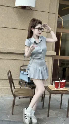 Set áo ngắn tay cổ V cài nút viên túi kết hợp chân váy xếp li #setdoxinh #donudep #xuhuong 