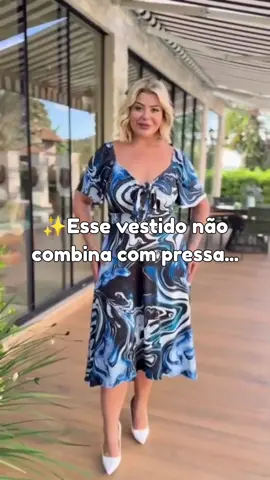 🌺✨ Vestido Tropical Plus Size– leveza que conquista, estilo que hipnotiza! Esse é o look que resolve sua vida em segundos: veste fácil, valoriza as curvas e ainda entrega frescor + elegância no mesmo pacote. 👗 Tecido Romantic, com elasticidade que se adapta ao corpo. 💃 Comprimento midi/mullet, que alonga e traz movimento. 🎀 Detalhe do laço no busto = charme + toque romântico irresistível. 🌴 Estampas exclusivas que combinam com qualquer ocasião: do almoço descontraído ao jantar especial. É aquele vestido que você coloca e sente: pronto, já tô maravilhosa sem esforço. E o melhor? Ele não só veste bem — ele faz você brilhar. 🔗 Deixei o link nos comentários! Garanta já o seu modelo preferido antes que acabe.  #achadinhosshopee #vestidoplussize #plussizefashion #plussizebrasil #achadinhos 