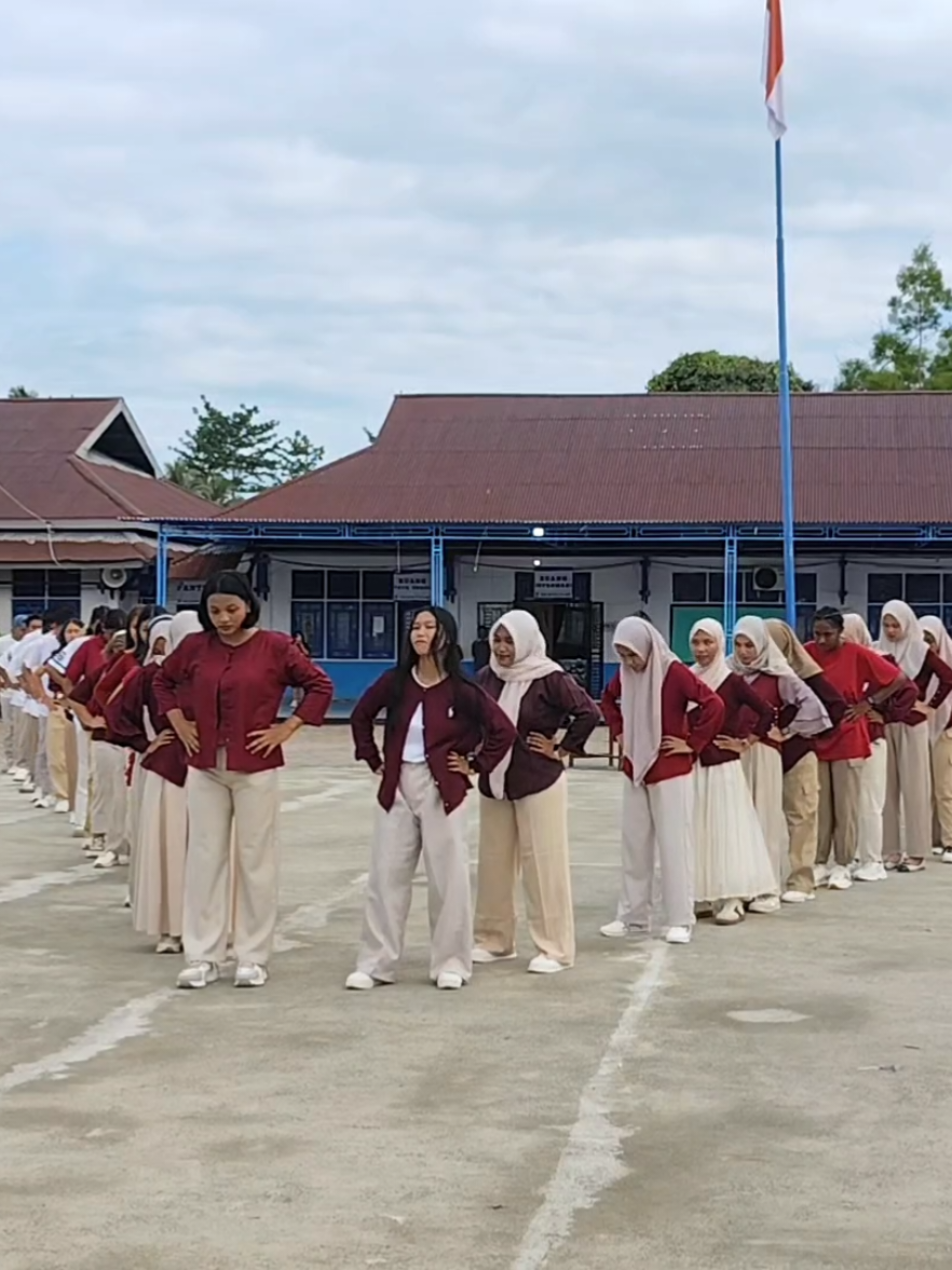 Dance penutup || Jumat kreativitas SMA NEGERI 3 NABIRE Persembahan dari kelas 12 IPA 3 #dance #pentas #smanegeri3nabire #flashmob #nabire 