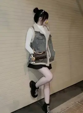 Áo khoác GHILE bò lông toàn thân #creatorsearchinsights #shopmaingoc #xh #hashtag #xuhuong #outfit #setdoxinh #setdonu #doxinhmoingay #doxinh #setdodep #ao #áo #aokhoacnu 