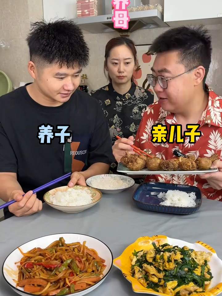 #Foodie #Couple #asmrsounds #eatings #Couple's