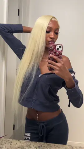 Finna change my hair every week since I cut the locs off 😭