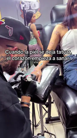 Te invito a conocer el mejor studio de tatuajes de Bogotá. Artistas @🏆🤩Camilo Rincon🤩🏆 @andres barrera #unitedbrotherstattoo #tatuajesBogota #tattoo #tatuajes #tattoocolombia 