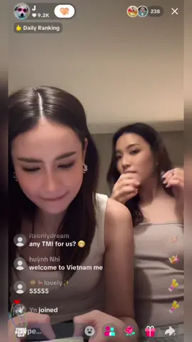 Missed some of it , but they're so cute. #ginjay #jaygin #poisionouslovetheseries #thesedamngls #thaigl 