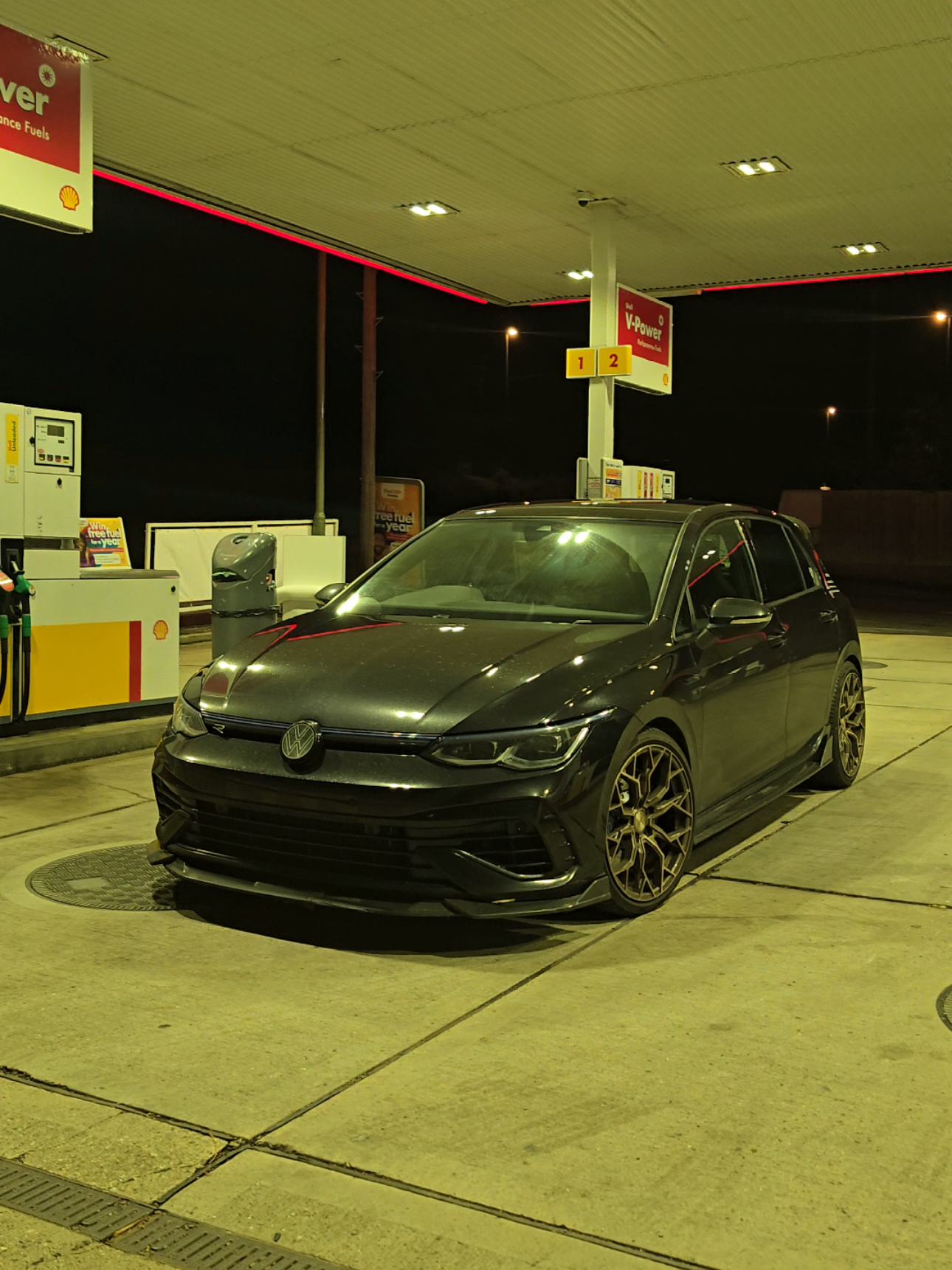 SHELL is R'S #volkswagengolf #carscene #golfr #shell #fyp 