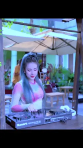 Ngôi nhà hoa Hồng x mỗi người một nơi | Dj hyena remix #creatorsearchinsights #xuhuongtiktok #suhuong #suhuongtiktok #xuhuong 