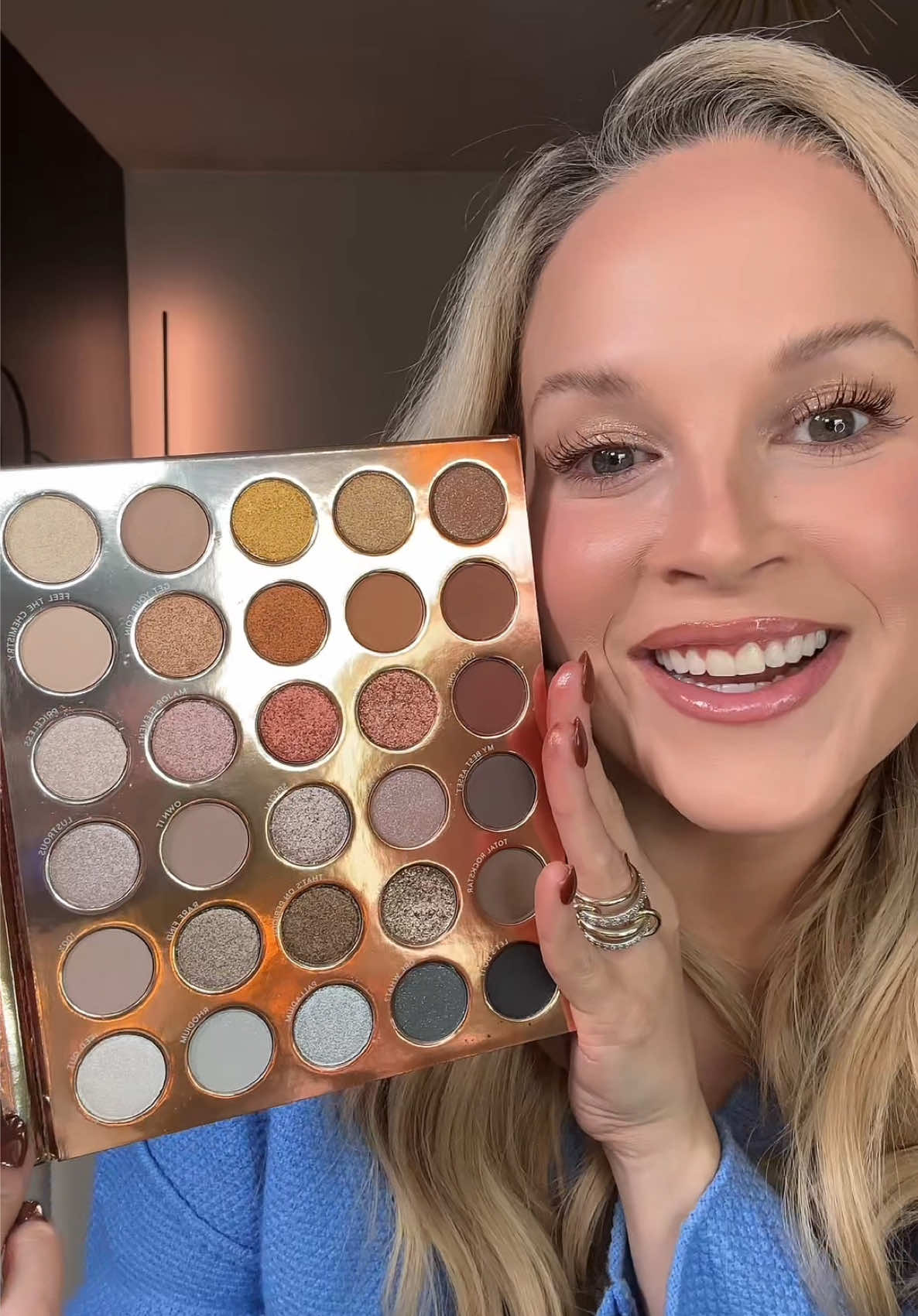 This palette really has it all—shimmers, mattes, and the most gorgeous shades!! @ColourPop Cosmetics #colourpop #colourpopcosmetics #colourpopeyeshadow #eyeshadowpalette #easymakeup 