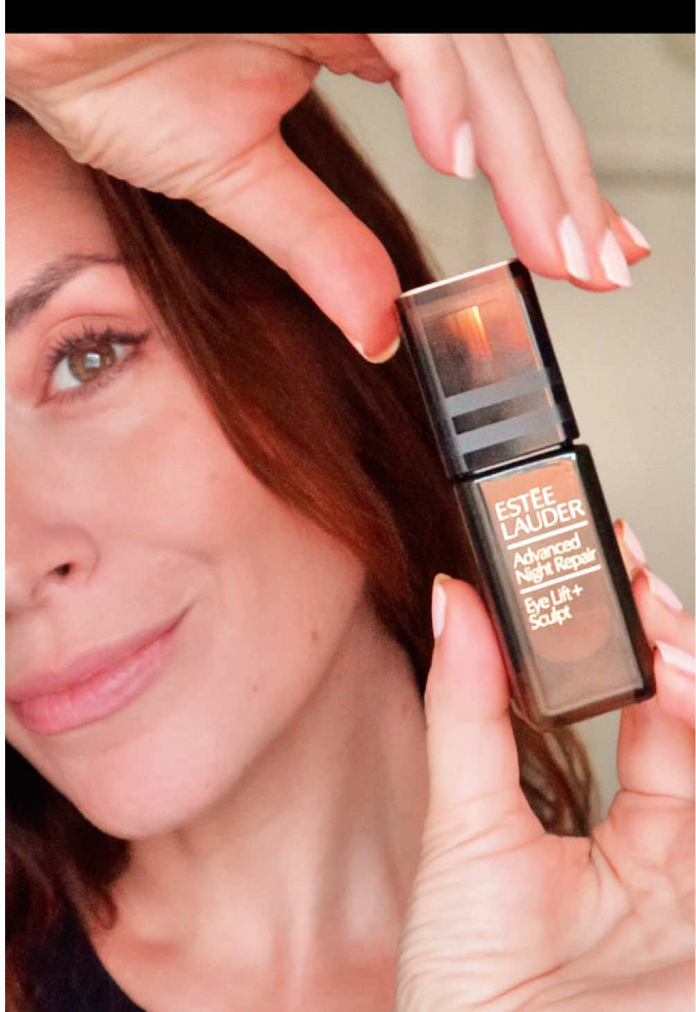 Smile as much as you want, let them wonder what keeps you glowing. 😉 With @Estée Lauder Advanced Night Repair Eye Lift, tired eyes don’t stand a chance.  gifted by @esteelauder  @CXS  #esteelauder #giftedbyesteelauder #advancednightrepair #skincare #nighttimeskincare #communityxseen #luxuryskincare #skincareroutine #eyecreams #eyelift #esteelauderskincare #undereyecircles 
