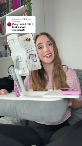 Replying to @Lexy📚☕️🩺 This Kindle pillow stand is literally a book lover’s dream. Adjustable arm, snack tray, and works with Kindles, iPads, tablets, laptop and mouse. Perfect for cozy reading in bed, binge-watching shows, or even working hands-free. If you’re tired of hand cramps or juggling snacks while you read, this is the upgrade you need for your reading nook. #KindleStand #Kindleaccessories #CozyReadingVibes #Viozon #lapdesk 