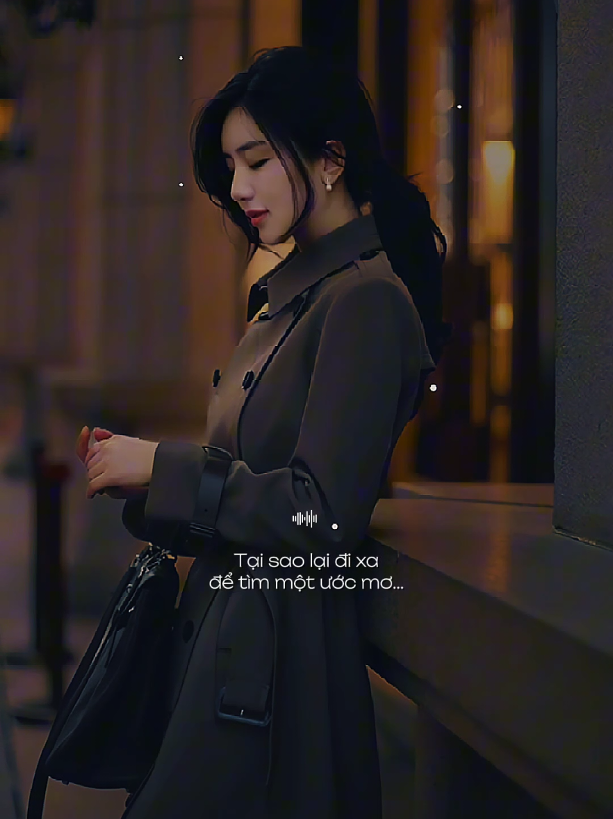 Tại sao lại đi xa để tìm một ước mơ để giờ lạc giữa trời lạc trong mưa tơi bời... [ Nơi Xứ Người ] #noixunguoi  #nhacbuontamtrang  #tramcamxuc💔  #maucapcut  #gocphoamnhac1991 